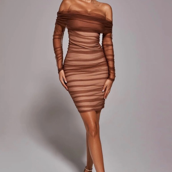 Chic Brown Off-Shoulder Long Sleeve Dress - Picture 2 of 5